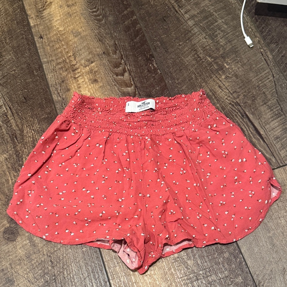 Hollister Coral Floral Flowy Shorts
